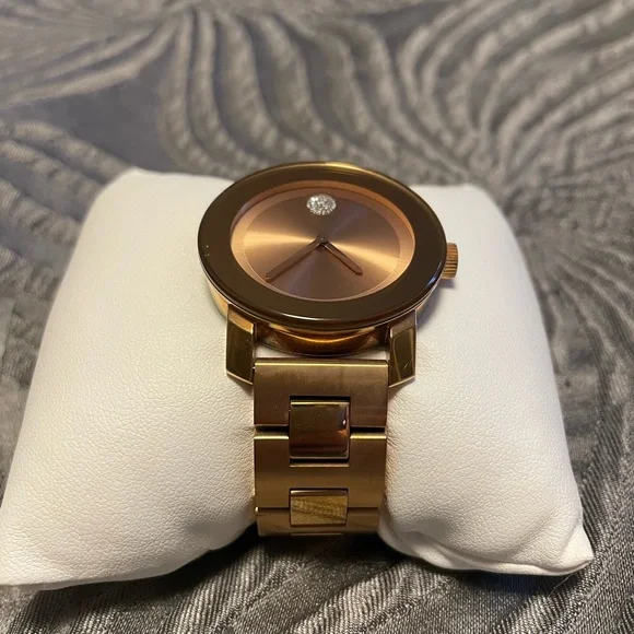 Rose Gold Movado Bold watch - Picture 4 of 6